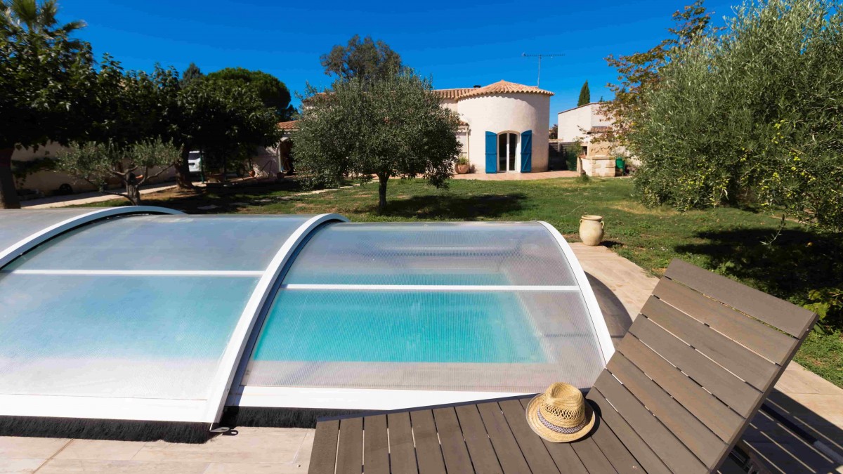 L'Abri de Piscine Télescopique Compact