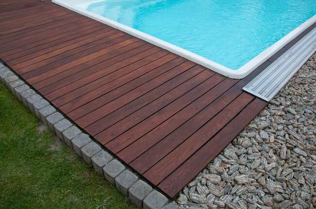 fond plat petite piscine