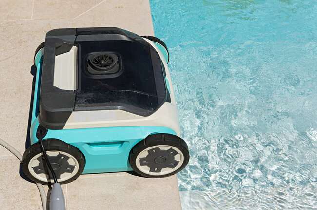 roboto autonome nettoyage petite piscine