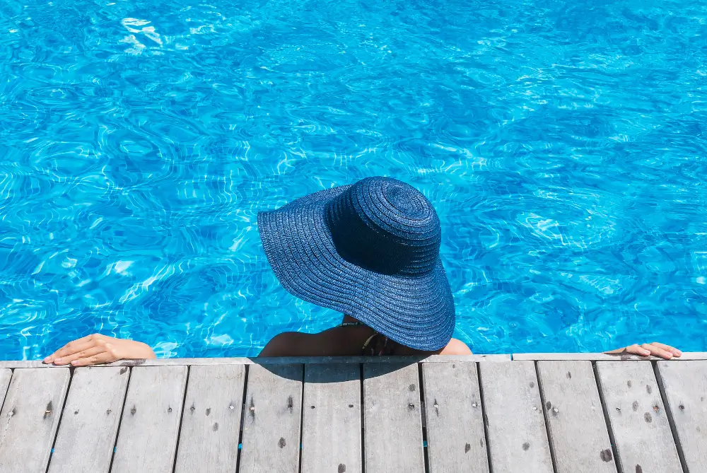 visuel bleu piscine