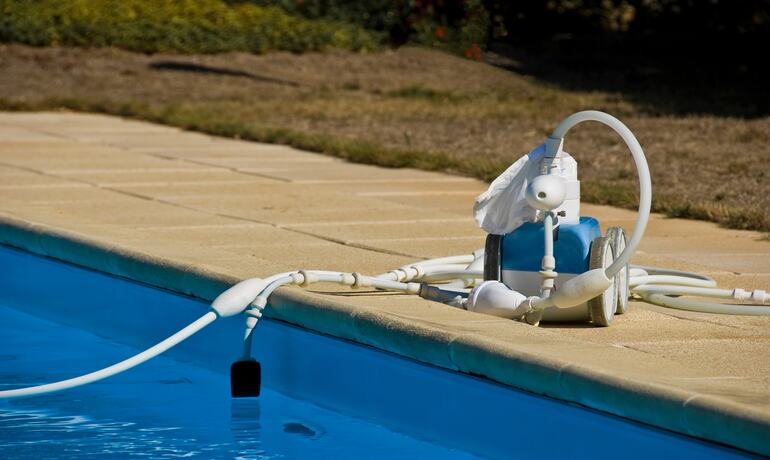 robot bord piscine