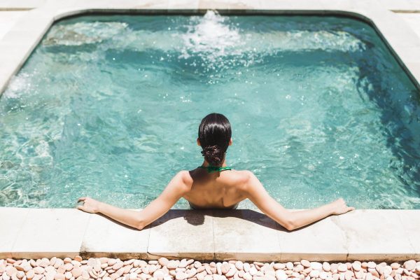 petite piscine creusee beton